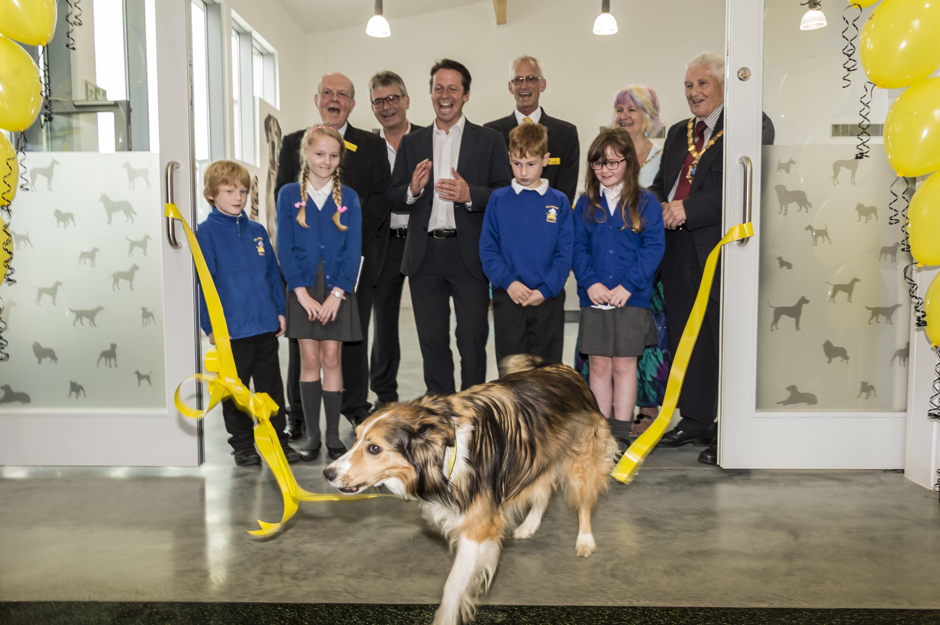 dogs-trust-evesham-re-opening-nigel-huddleston