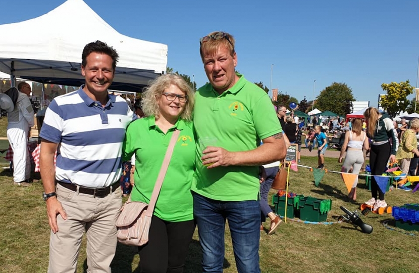 Nigel Huddleston MP at Hampton Flower Show