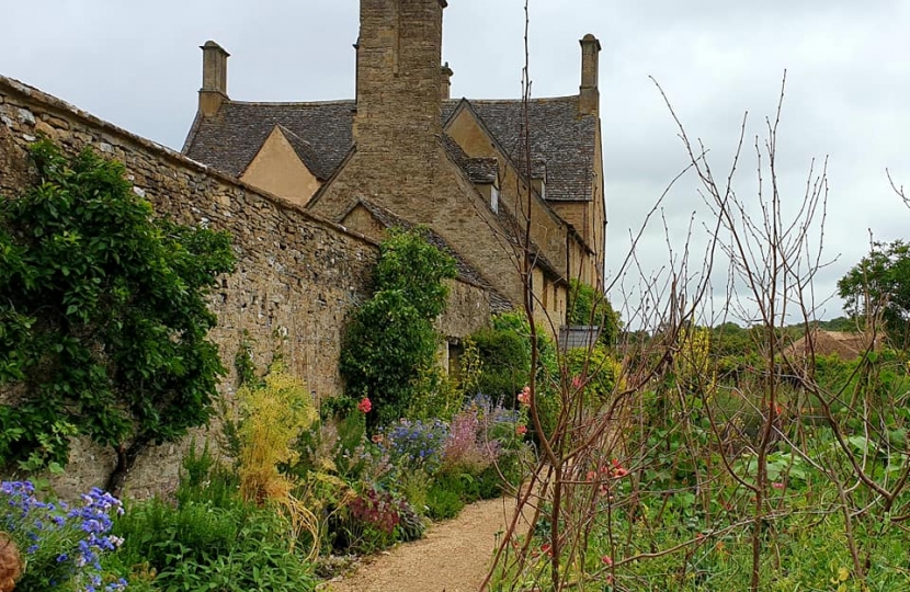 Cogges Manor Farm