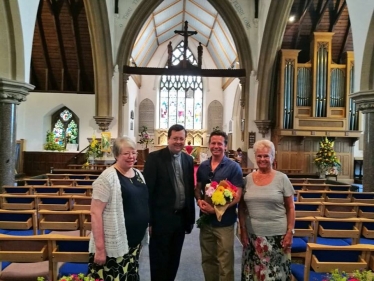 Nigel Huddleston MP at Bengeworth Flower Festival in St Peter's Church