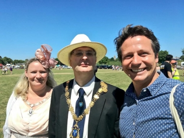 Nigel Huddleston MP with Mayor of Evesham at Evesham Carnival