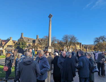 Nigel Huddleston joins Armistice Day ceremony in Broadway.