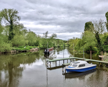 the Bridge Inn in Offenham