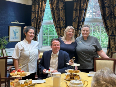 Nigel Huddleston MP visits Dorset House nursing home in Droitwich.